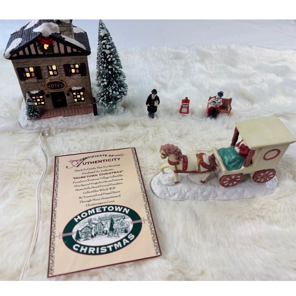 Hometown Christmas Porcelain Village‎ Lighted Hotel Fingerhut Series Set COA